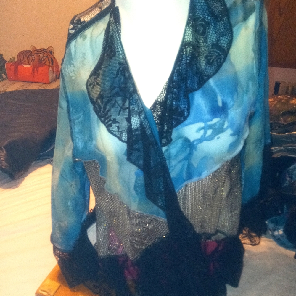 Unique pattern silk lightweight carnigen